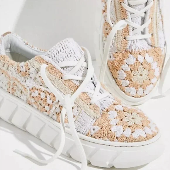 NEW Free People Catch Me If You Can Crochet Platform Sneaker, size 37/ US 6.5