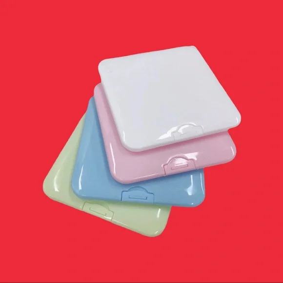 4 Mask Cases-Keep your masks clean! You can choose colors.