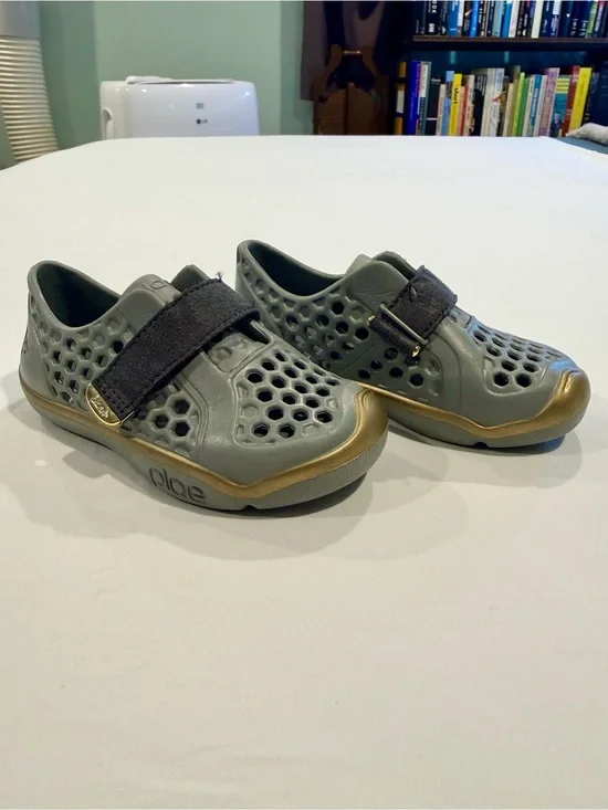 Plae Shoes Mimo Boys 9 Girls Water Slate Hook and Loop EVA Summer Beach Pool