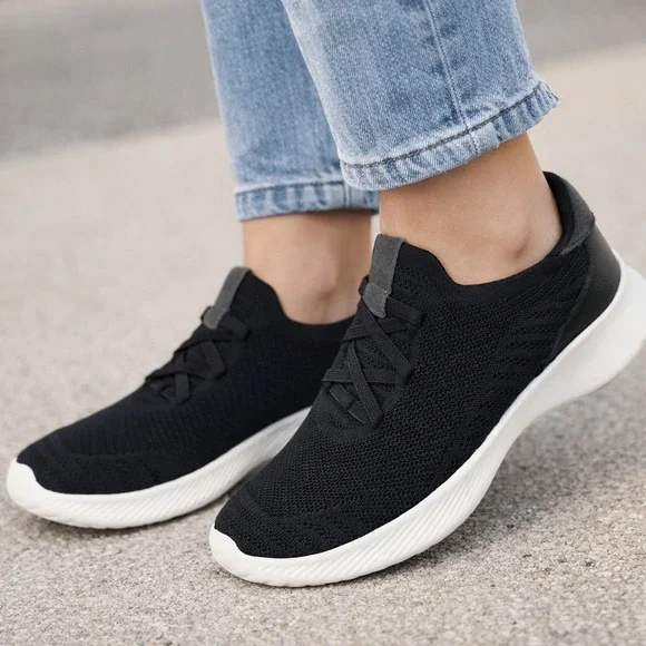 NEW Naturalizer Women's Emerge Slip-On Lace-Up Knit Sneaker Size 8M Black #0809