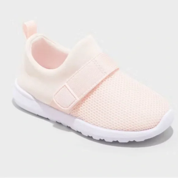 Cat & Jack Girls' Toddler Green Austen Apparel Water Shoes