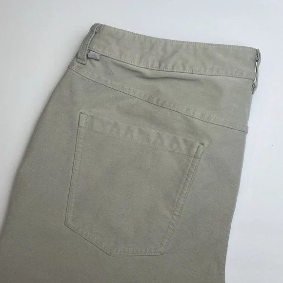 Lululemon ABC Pant Men 36x26‎ Beige Tapered 5 Pocket Commuter Golf Relaxed Fit