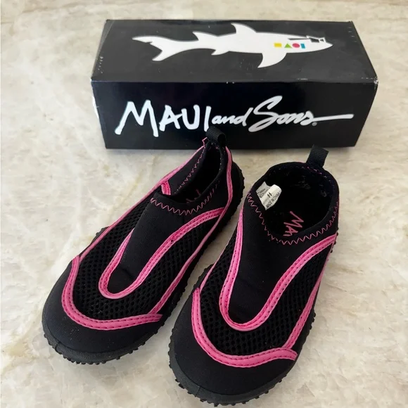 Maui and Sons Kids Black and Pink Water Shoes