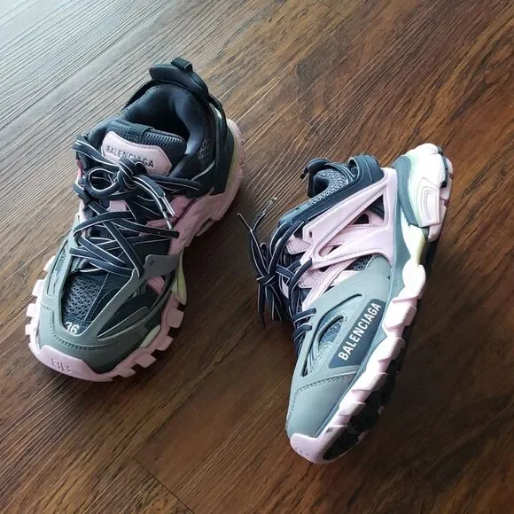 Balenciaga Pink Gray Edgy Feminine Old Money Y2K Fashion Comfy Sneakers Size 6