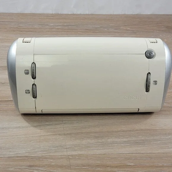 Cricut Personal Electronic Cutter Machine Cream Model CRV001 No Power Cord Works