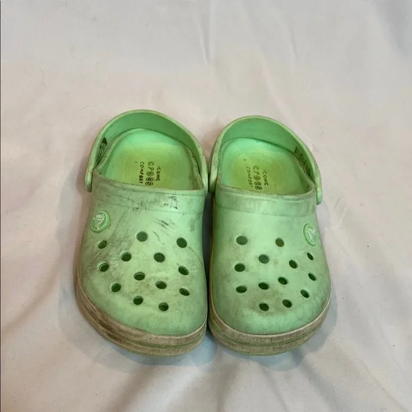 CROCS Kids Light Green Water Shoes