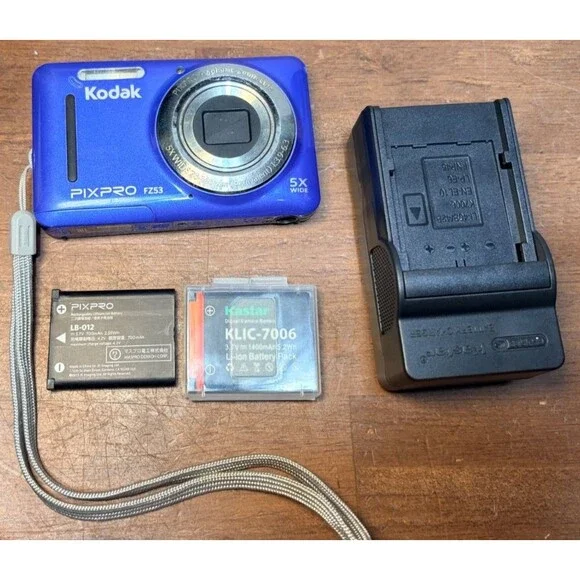 Kodak Pixpro FZ53 Digital Camera with 2 Batteries & charger *tested*