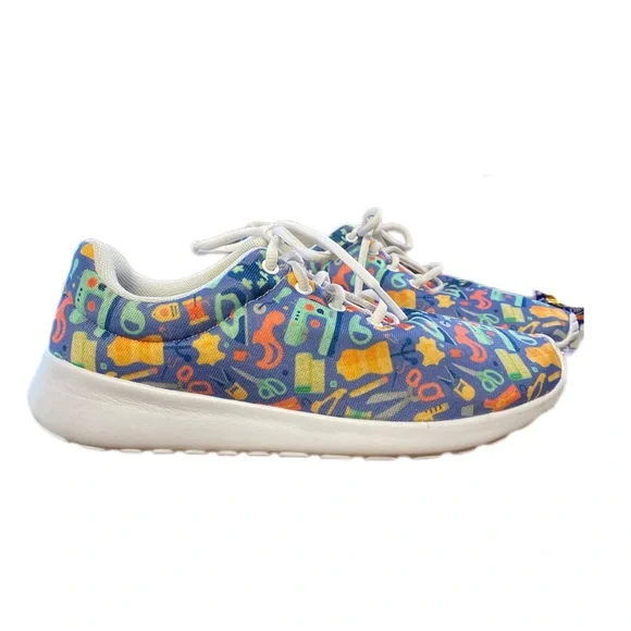GROOVE BAHS TENNIS SHORS SEAMSTRESS THEMED LIKE NEW SIZE 7 women’s