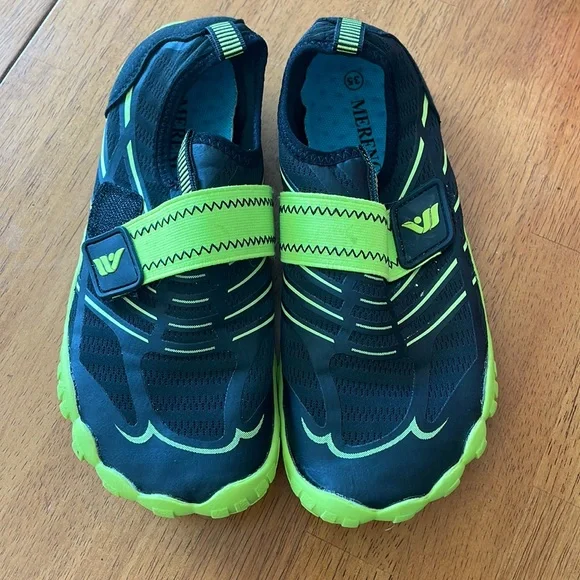 Kids Water Shoes Aqua Swim Beach Sports Quick Dry Youth Size 5 big kid