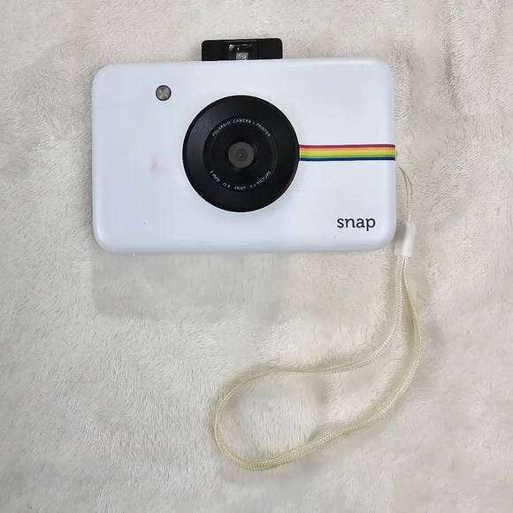 Please Read - FOR PARTS OR REPAIR - Polaroid Snap Instant Digital Camera…