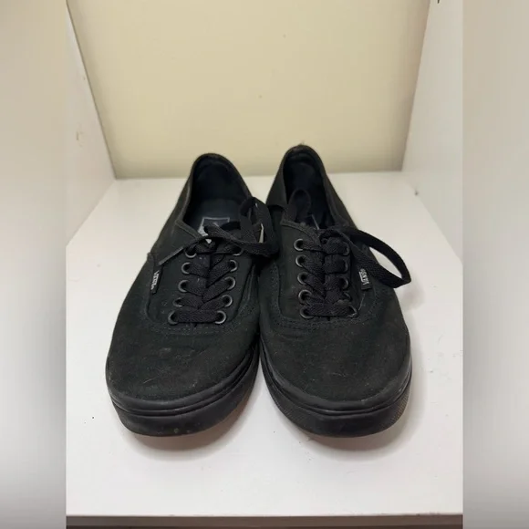 Vans sneakers women’s size 6.5 black lace up