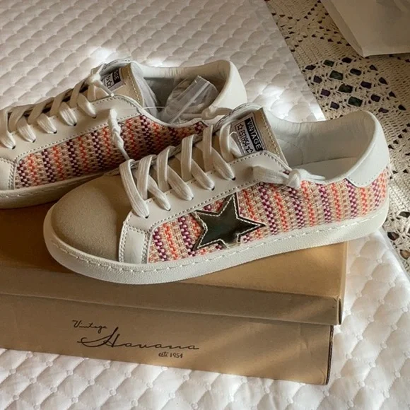 VINTAGE HAVANA Carla Tweed Multi Fashion Sneaker