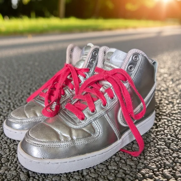 Women's Size 7 Nike Vandal High Premium in the 