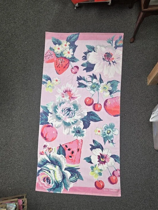 Vera Bradley Double Sided Beach Towel Rosy Garden Picnic
