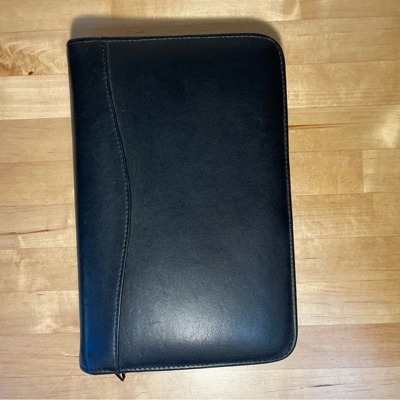 Jasco Leather Design leather folder zipper around closure