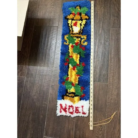Vtg Latch Hook Rug Completed Noel Wall Hanging Christmas Holiday‎ Candle 9x32