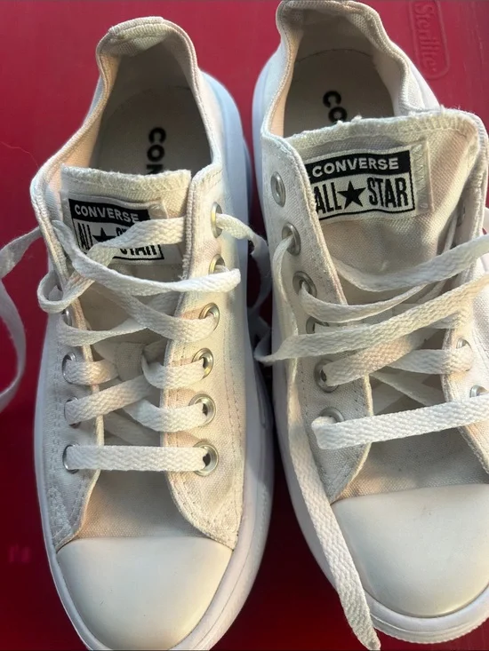 Converse Kids Low Top Sneakers in White