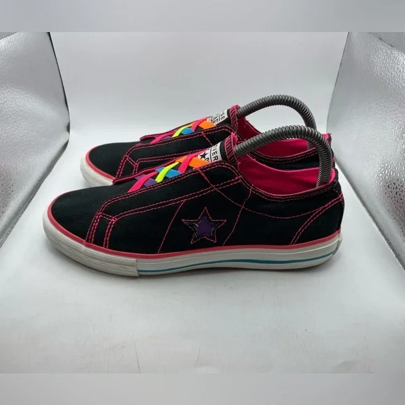 Converse One Star girls Black and Pink Star Sneakers size 5Y