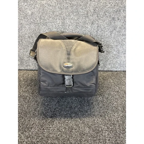 Lowepro Rezo 170 AW Camera SLR Shoulder Bag~All-Weather AW Cover~Black
