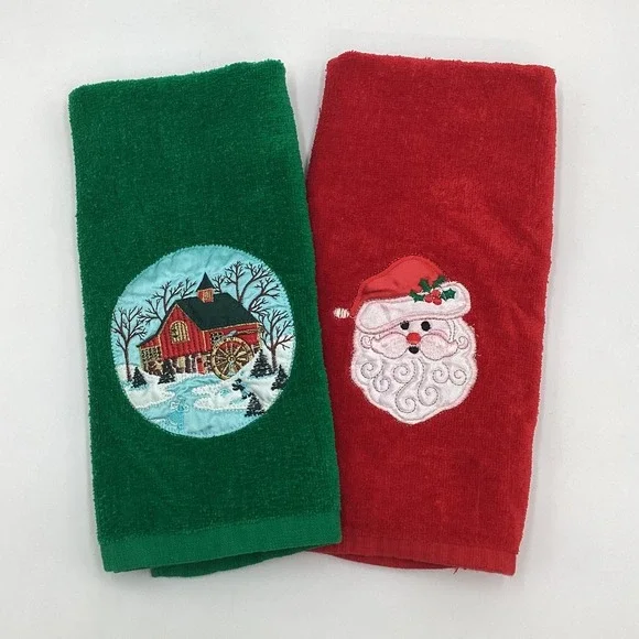 Set of 2 Vintage‎ Cannon Christmas Towels Set Red Santa Green Barn Winter Scene