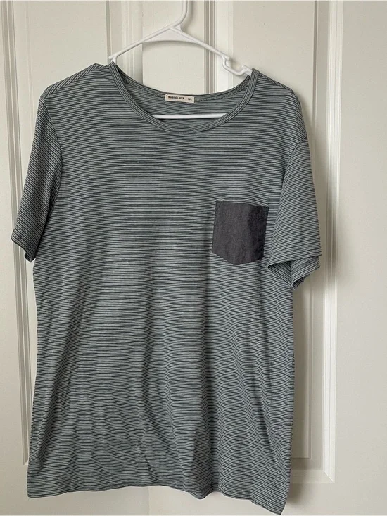 Men’s Marine Layer Striped Signature Pocket Tee M/L Blue Short Sleeve Light