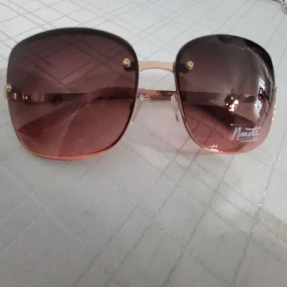 Nanette Lepore Women's  Two-Tone  Sunglasses NWT