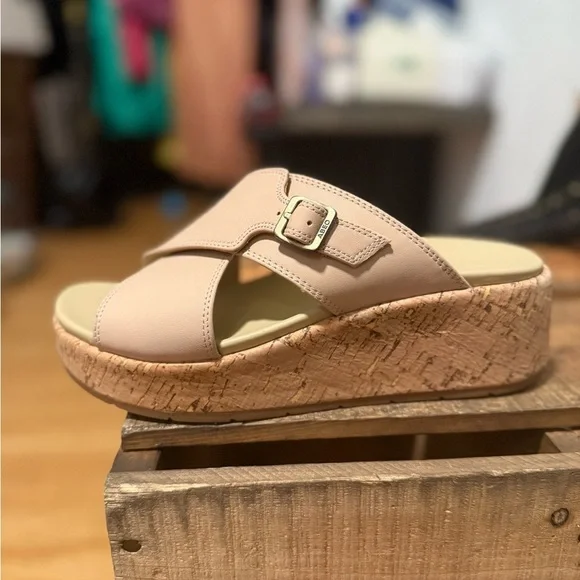 Women’s ABEO Solstice Cross Slide Cuban Sand size 7