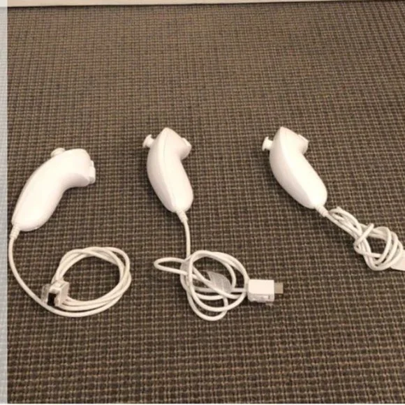 NINTENDO WII NUNCHUCKS - SET OF 3