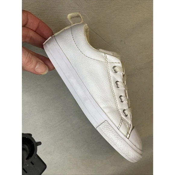 White Leather Low Top Converse Childs Kids 10 Small‎ Summer Beach Clean Girl