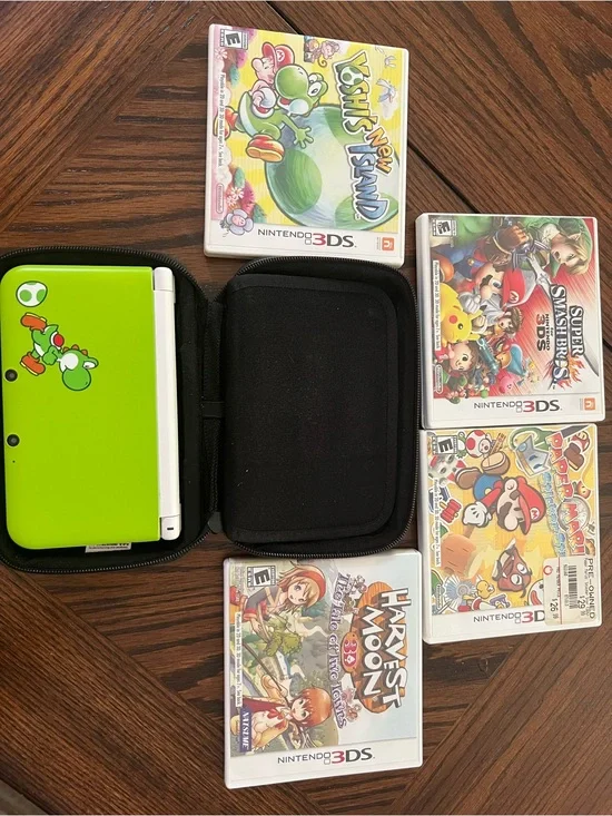 Nintendo 3DS XL Yoshi Limited Edition Console Bundle + 4 Games and case