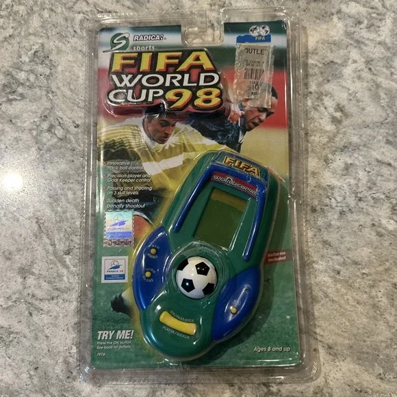Soccer Striker FIFA World Cup Hand Held Game Radica 1998 Vintage NOS RARE TOY