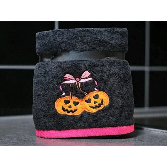 2 Betsey Johnson Orange Halloween Pumpkin Hand Towels 16x26 Cotton Embroidered