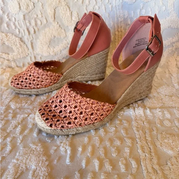 Journee Collection Coral Pink Woven Espadrille Wedge Sandals Ankle Strap #525