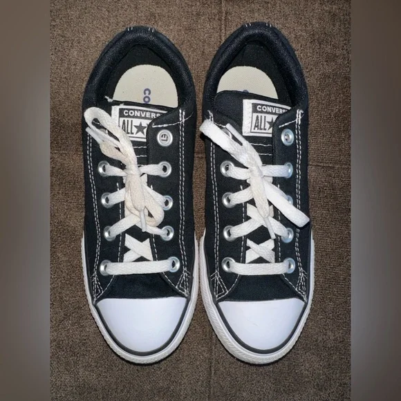 Converse Kids Black and White Low Top Sneakers Size 3