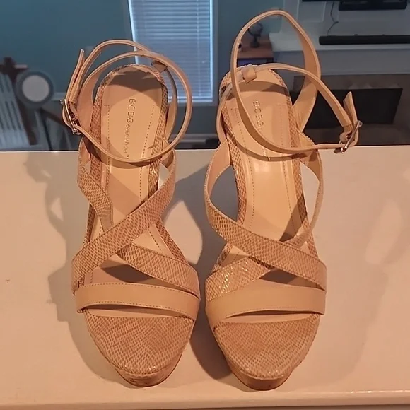 BCBG Generation Wedge Heels Women's Size 10