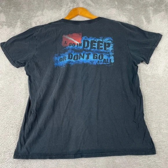 Vintage Scuba Diving T Shirt Mens XL Black Go In Deep Graphic Y2K Gildan Tee