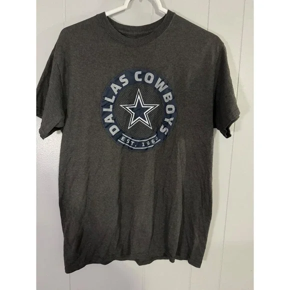 NFL Team Apparel Dallas Cowboys T-Shirt Mens M‎ Grey Graphic Star Est 1960