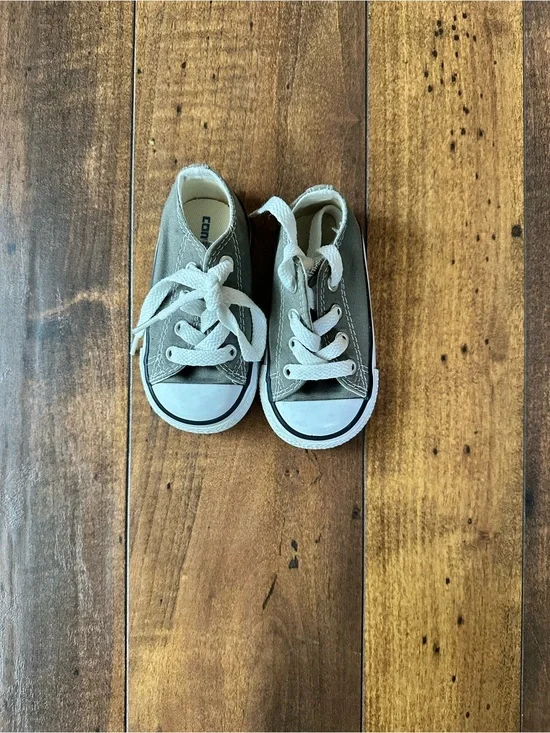 Converse Kids Low-Top Canvas Sneakers - Grey