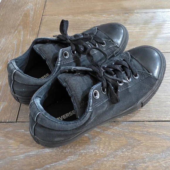Converse Chuck Taylor All Star Low-Top Sneaker, Junior Size 4.5