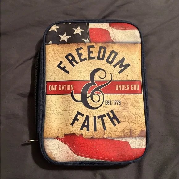 NWOT Freedom & Faith Patriotic Bible Cover with Carrying Handle