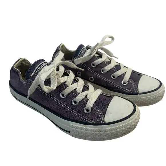 Converse Youth Sz 13 Chuck Taylor All Star Low Top Black White Sneakers