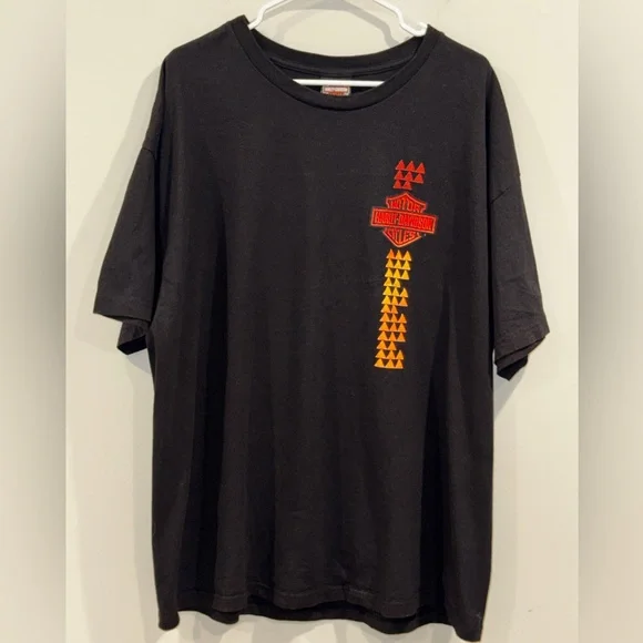Harley-Davidson Honolulu Hawaii‎ Black Tee with Red and Yellow Design Men's XXL