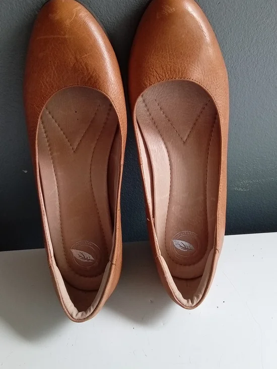 Nurture Tan Brown Leather Wedge Pumps Round Toe Slip On Comfort Shoes Womens