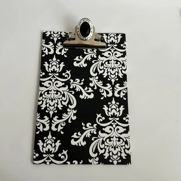 Lily McGee Black and White Damask Jeweled 6”x9” Clipboard