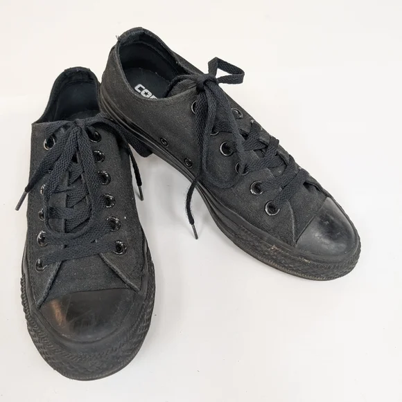 Kids Converse Chuck Taylors Low Rise Black Sneakers Kids Girl Boy Size 5