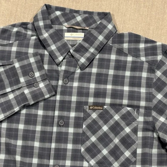 Columbia Button Up Shirt Mens Medium Blue Plaid Performance Stretch Lightweight