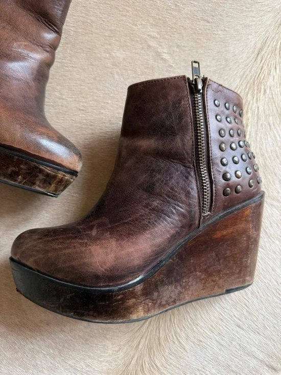 BED|STU Brown Leather Wedge Ankle Boot with Studded Heel