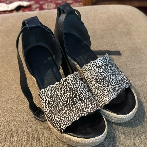 Matisse Leather and Cork Wedge Sandals Shoes Size 7 (TD)