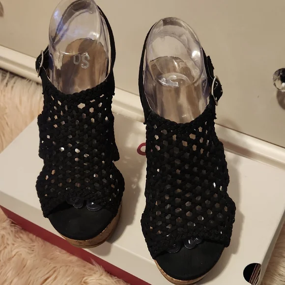 SO Elegant Black Woven Women's Sandal Wedges
