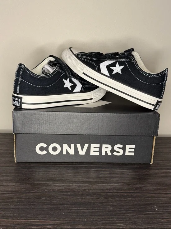 Converse Kids Black and White Low-Top Star Sneakers